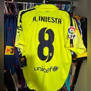 Barcelona Iniesta Jersey L size